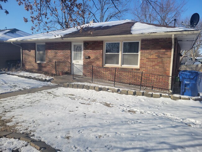 Foto del edificio - 1206 Lincoln Ave