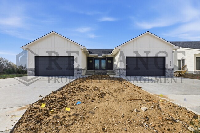 Foto del edificio - 5241 N Pinecrest Ct