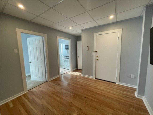 Building Photo - 40-40 Freebody St