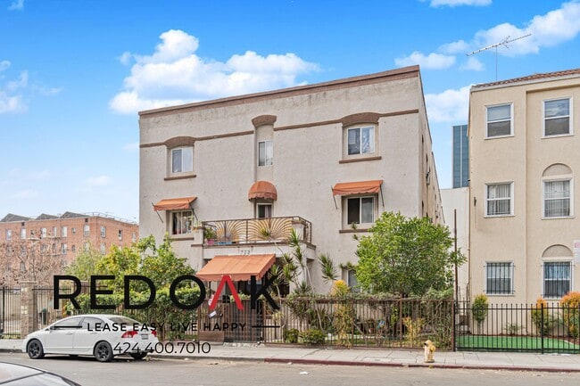 Building Photo - 733 S Coronado St