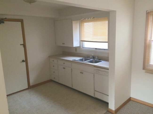 Building Photo - 1310 A St