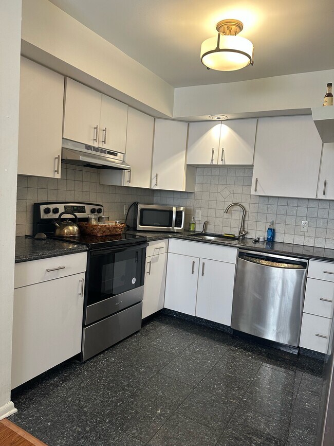 Foto del edificio - 1219 Kater St