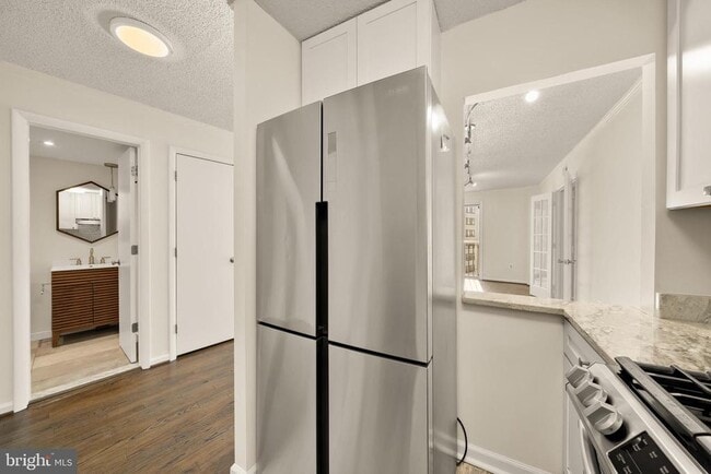 Building Photo - 1239 Vermont Ave NW