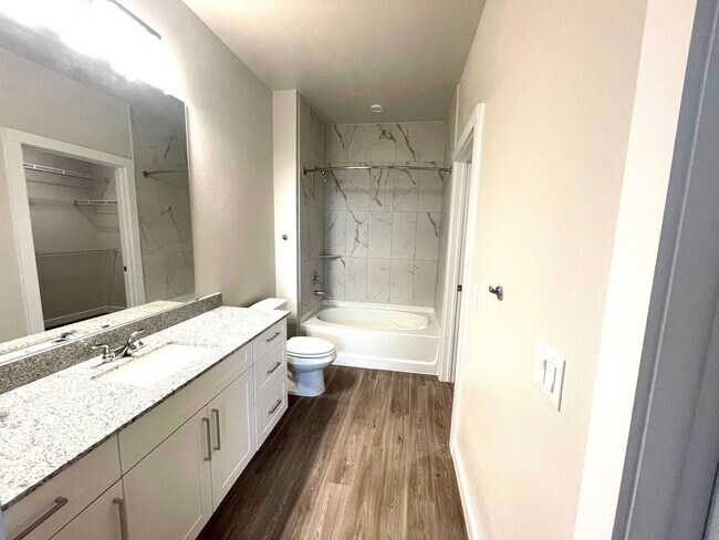 Building Photo - 11925 Ring Dr