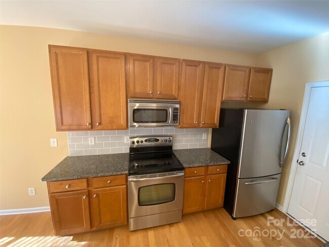Foto del edificio - 1042 Kensrowe Ln