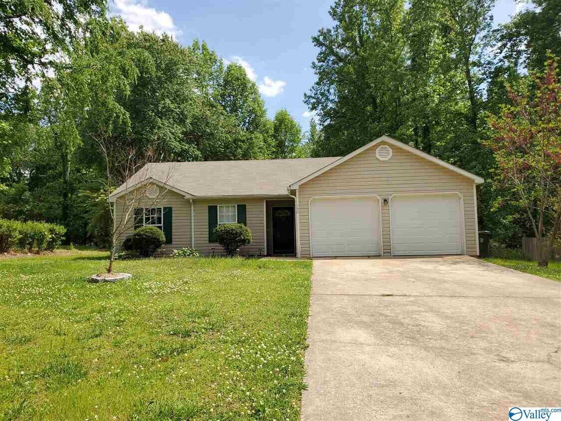 358 Buffalo Creek Dr, Toney, AL 35773 House Rental in Toney, AL