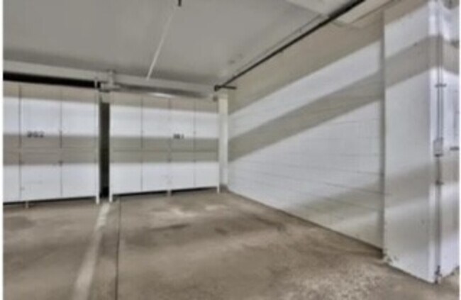 Building Photo - 7610 York Ave S #3310