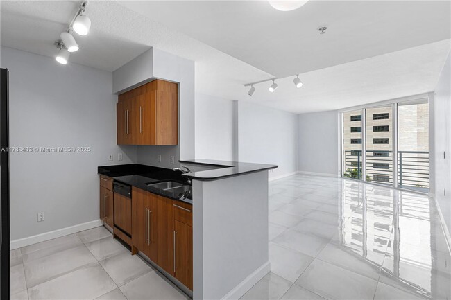 Building Photo - 335 S Biscayne Blvd