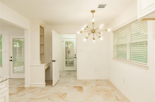 Foto del edificio - 5807 Boyce Springs Dr