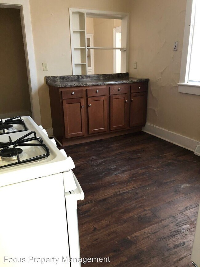 Foto del edificio - 29 S Military Rd