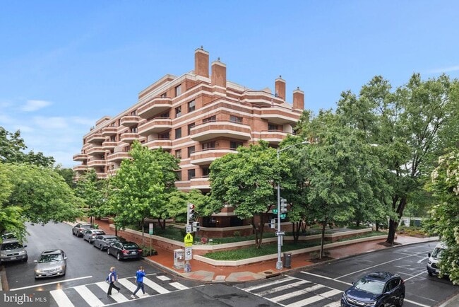 Building Photo - 2301 N St NW