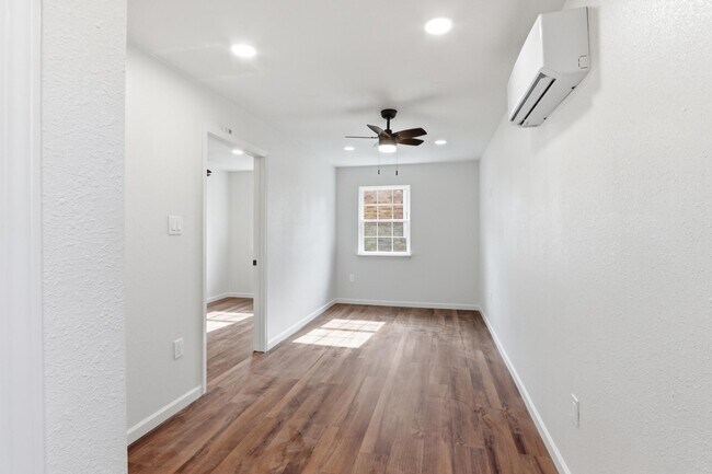 Foto del edificio - 69 N Tucker St