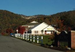 Building Photo - 3 br, 2 bath Apartment - Rose Hill Apt.