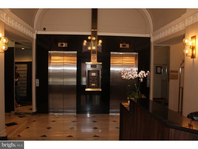 Foto del edificio - 301 S 19th St