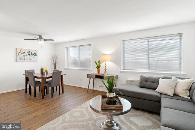 Foto del edificio - 5111 8th Rd S