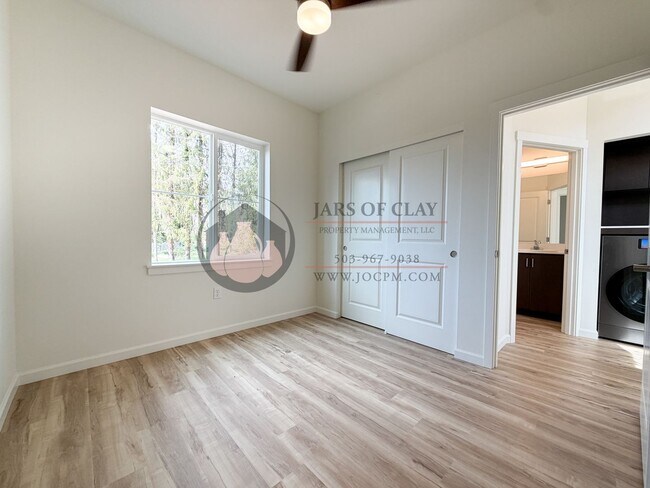 Foto del edificio - 2584 Gilbert St S