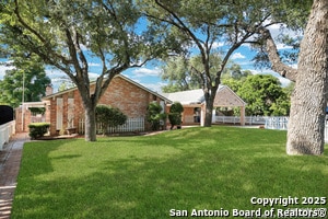 Foto del edificio - 4439 Greystone Dr