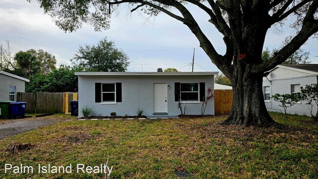 Foto del edificio - 2 br, 1 bath House - 3916 W La Salle St