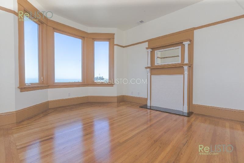 Primary Photo - 1121 Clay St
