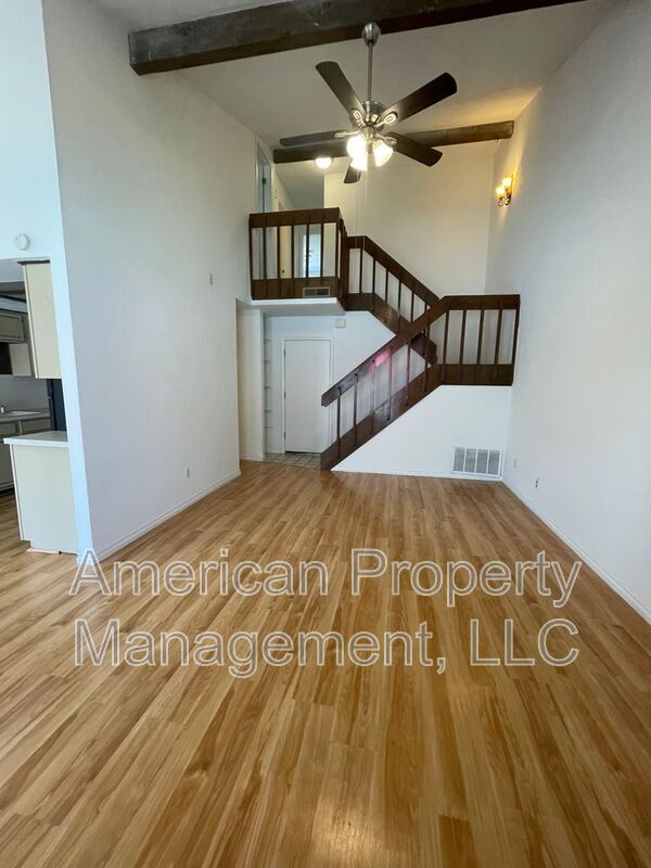 Building Photo - 6185 S Zunis Ave