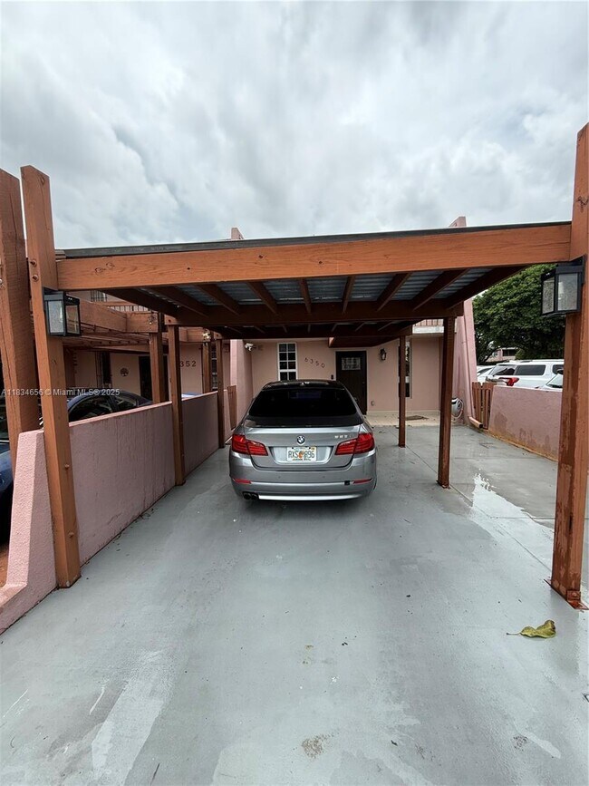Foto del edificio - 6350 SW 139th Ct
