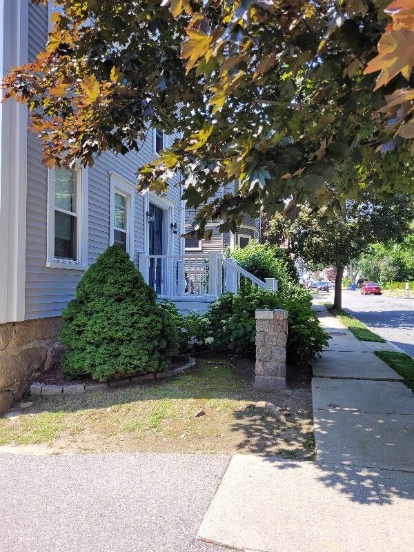 Foto principal - 107 Ash St