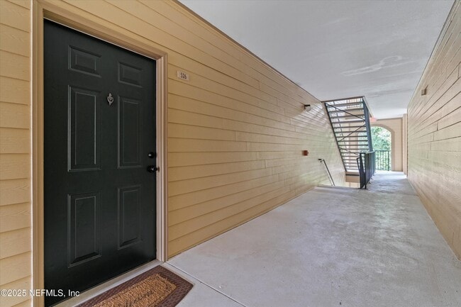 Building Photo - 7800 Point Meadows Dr