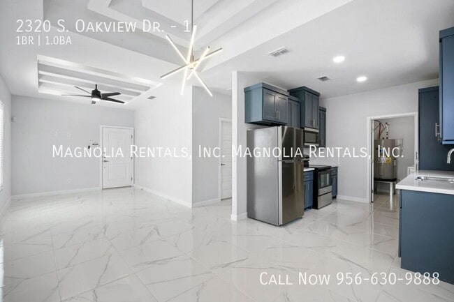 Building Photo - 2320 S Oakview Dr