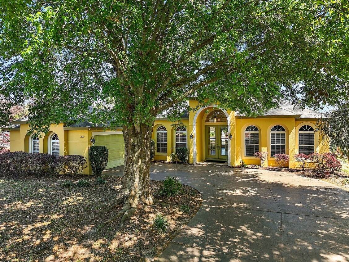 Primary Photo - Gorgeous 3-Bedroom, 2-Bath in Bright Water...