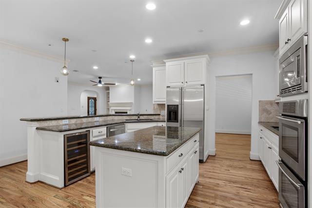 Foto del edificio - 5801 Hillcrest Ave