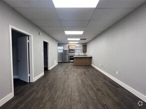 Building Photo - 919 S Carroll Blvd