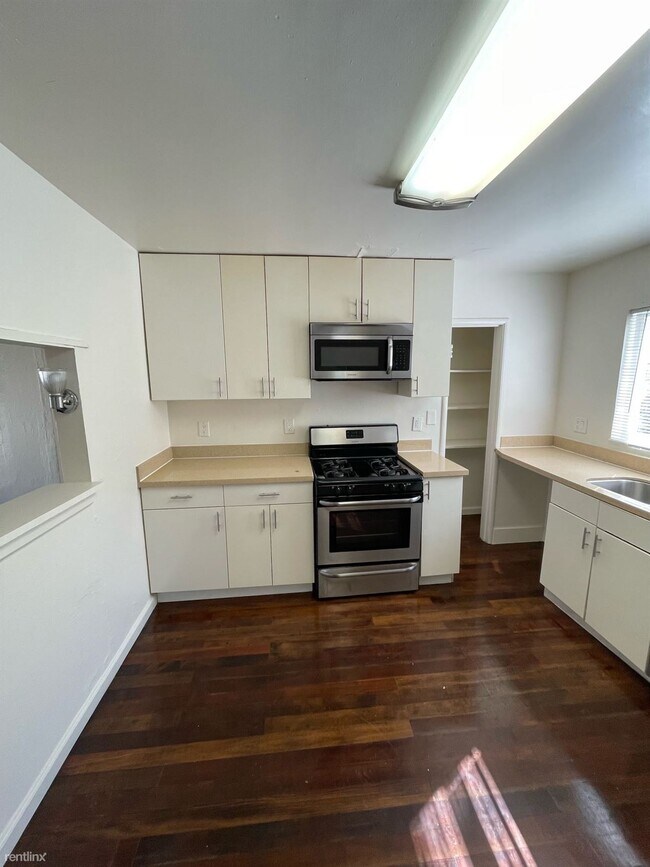 Building Photo - 2825 Vallecito Pl