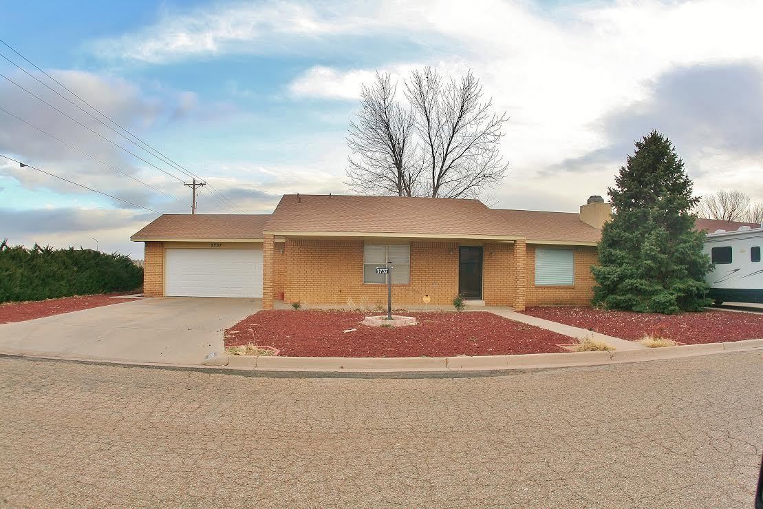 Mesa School District. Xeriscaped Front Ya... - Mesa School District.  Xeriscaped Front Ya...