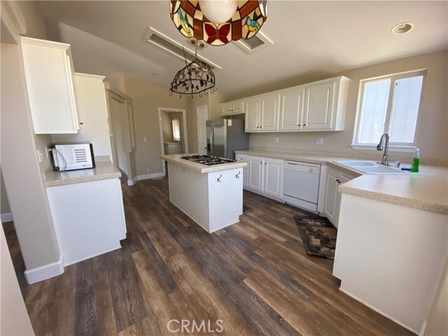 Building Photo - 2445 Helen Rd