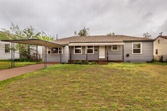 Building Photo - 4037 SE 25th St