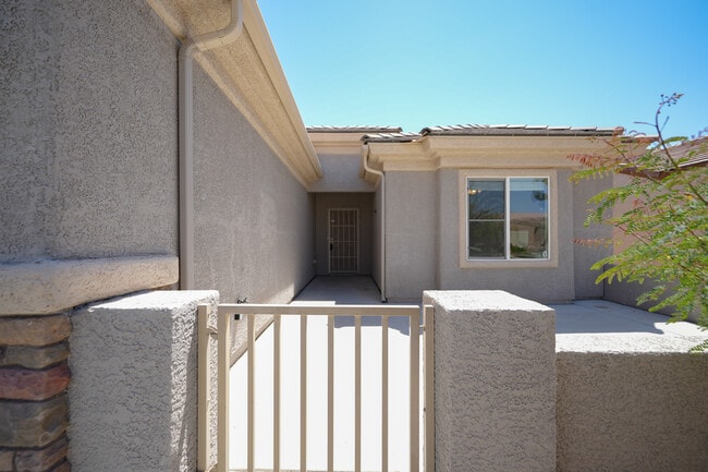 Building Photo - 7752 Fruit Dove St