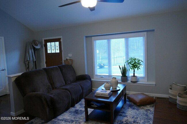 Foto del edificio - 162 Linden Ave