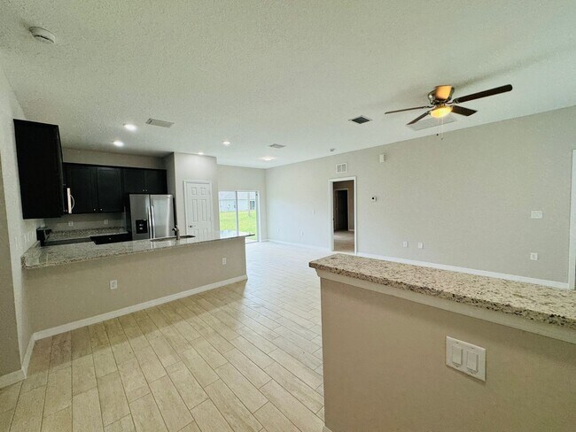 Building Photo - GREAT 3 BD/2BA Home in Palm Bay!!