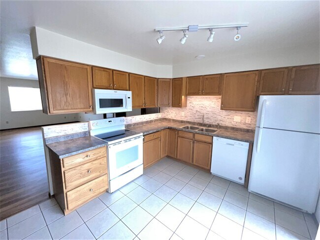 Foto del edificio - 3008 Illinois Ave