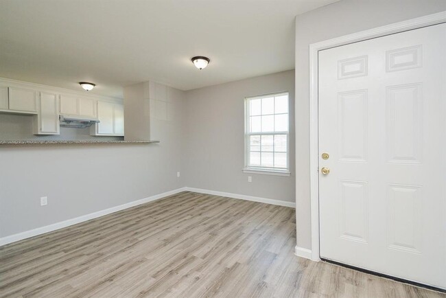 Foto del edificio - 7611 Dyer St