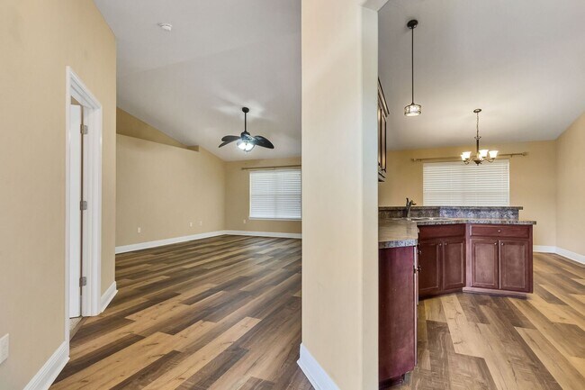 Foto del edificio - 4 Bedroom in Gulf Breeze!!