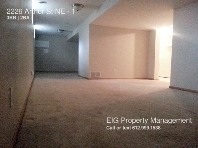 Building Photo - 2226 Arthur St NE