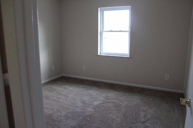 Building Photo - 101 Bowman Rd