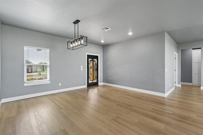 Foto del edificio - 4930 Meadow Dr