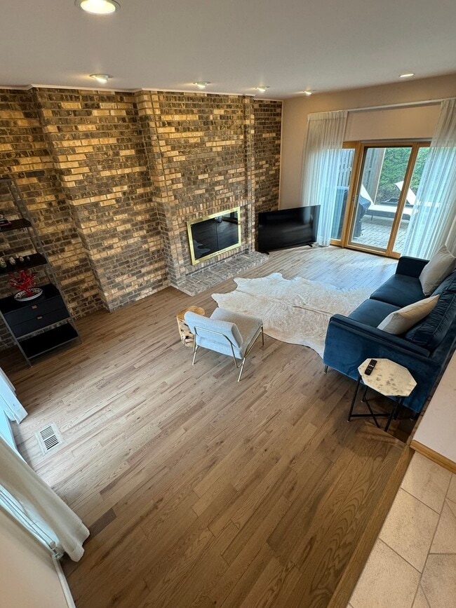 Foto del edificio - 1119 Deerfield Rd