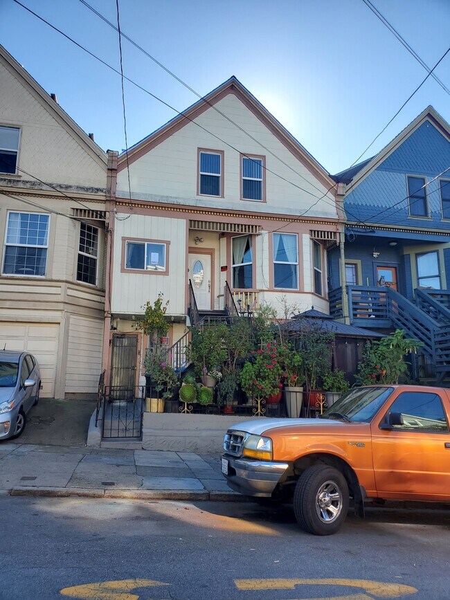Building Photo - 120 Highland Ave