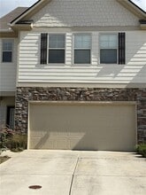 Building Photo - 3619 Cyn Spgs Dr