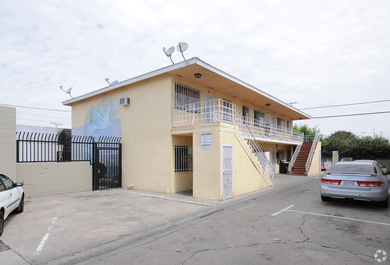 Primary Photo - 2755 Firestone Blvd