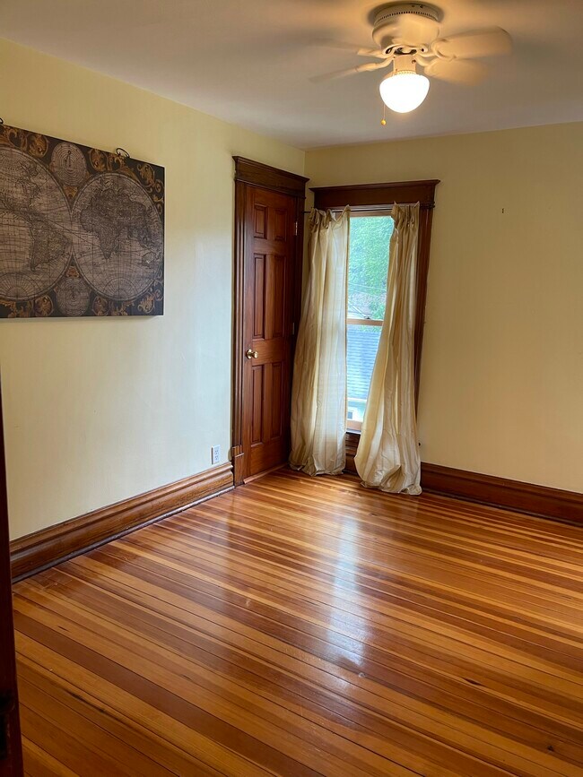Bedroom - 311 Brainerd Ave