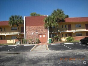 Building Photo - 8060 N Colony Cir